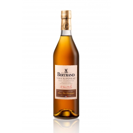 Old white Pineau des Charentes Bertrand